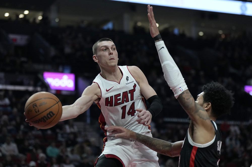 背后往往有 背后往往有