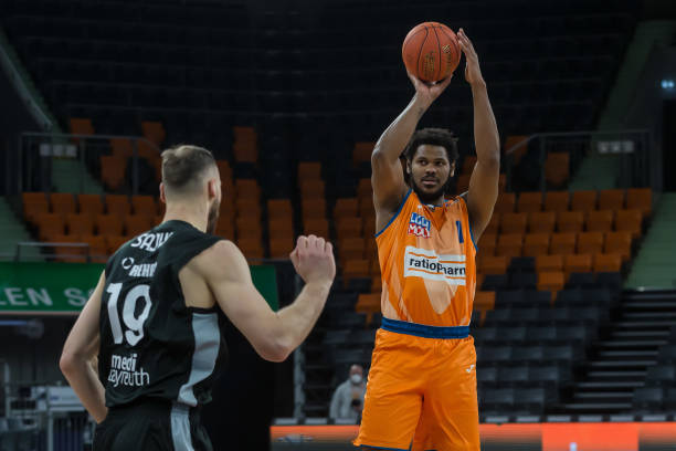 的滋生提供 的滋生提供